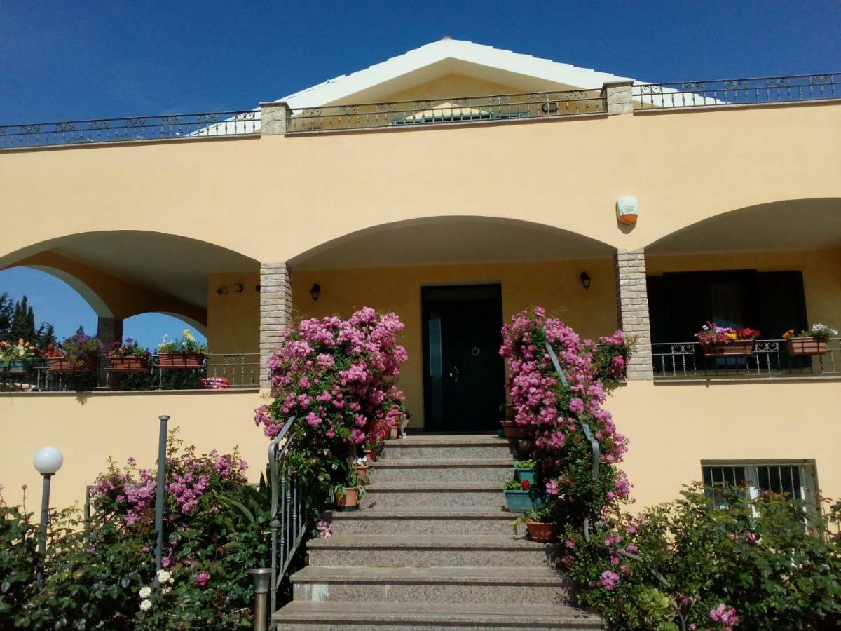 Ferienwohnung Le Rose Olmedo Exterior foto